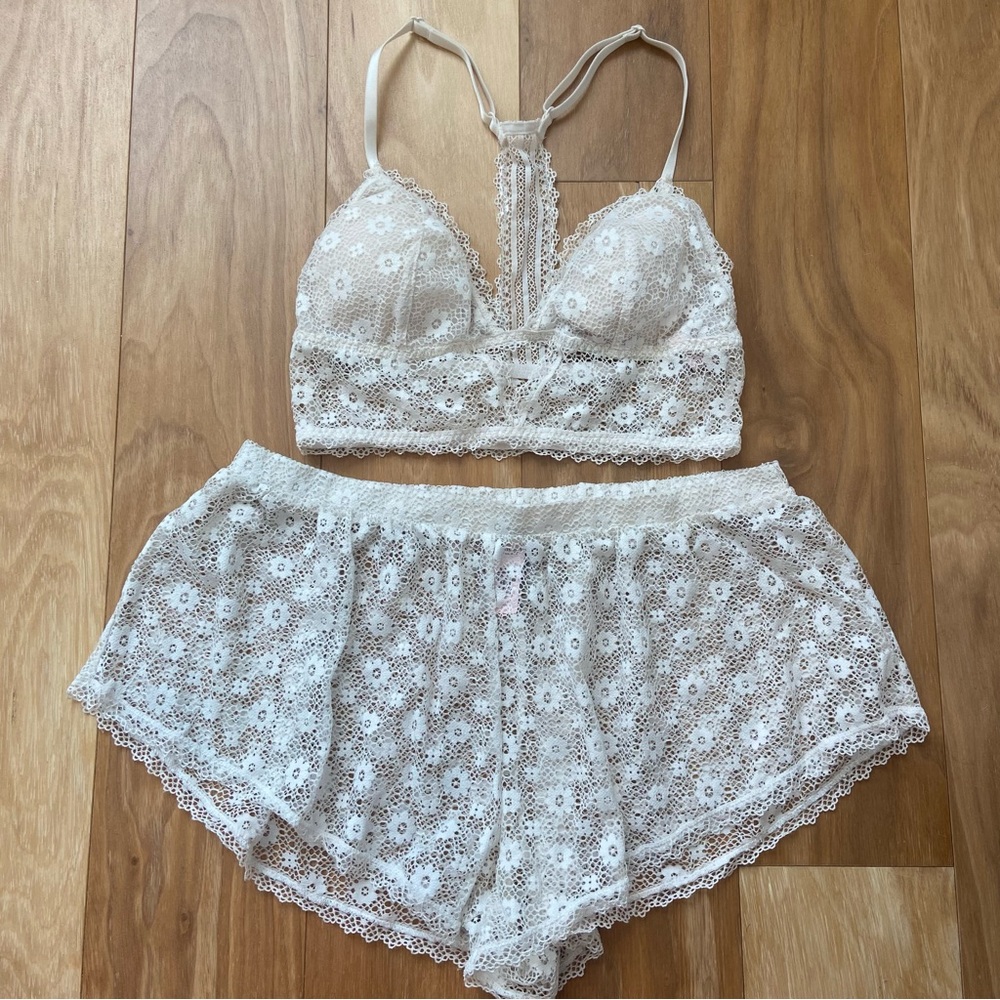 Victoria’s Secret Intimates Lace Set